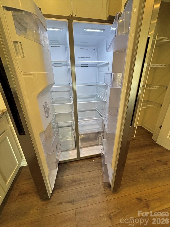 Building Photo - 5211 Maynard Hl Dr