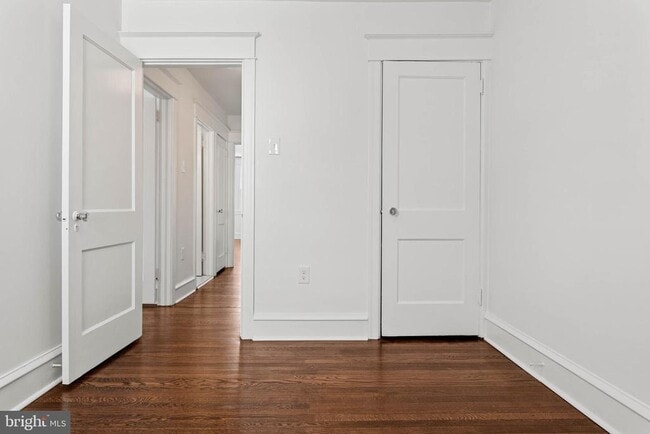 Building Photo - 137 Kenilworth Rd