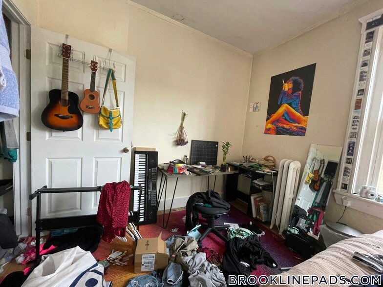 Primary Photo - 62 Egmont St