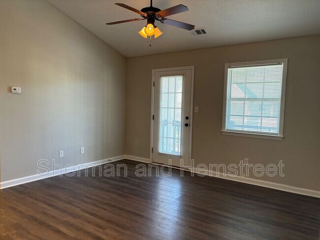 Building Photo - 3600 London Ct SW