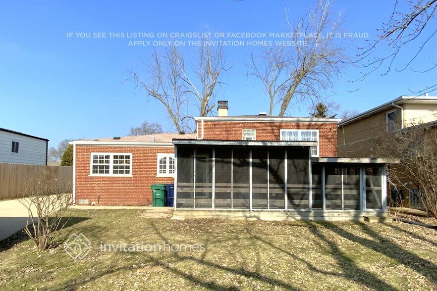 Building Photo - 129 E Central Ave