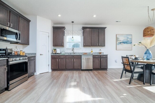 Building Photo - 468 Rochdale Run