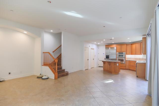 Building Photo - 415 N Cedros Ave
