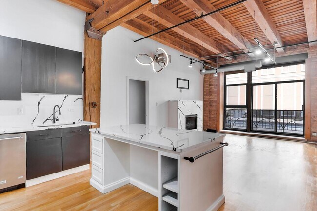 Building Photo - 1133 S Wabash Ave