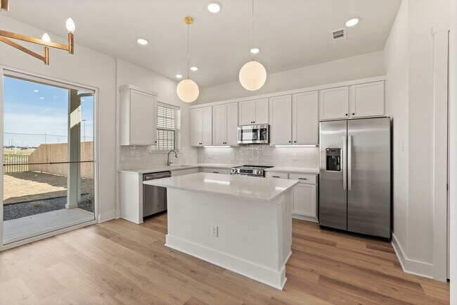 Building Photo - 6628 Abode Ave