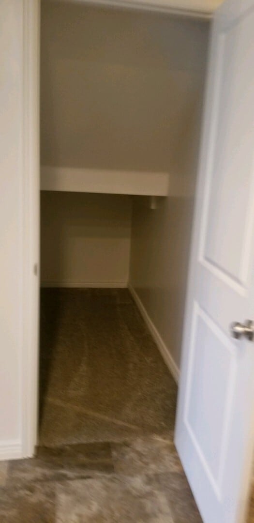 Building Photo - Town home in Little Valley Area. End Unit!!