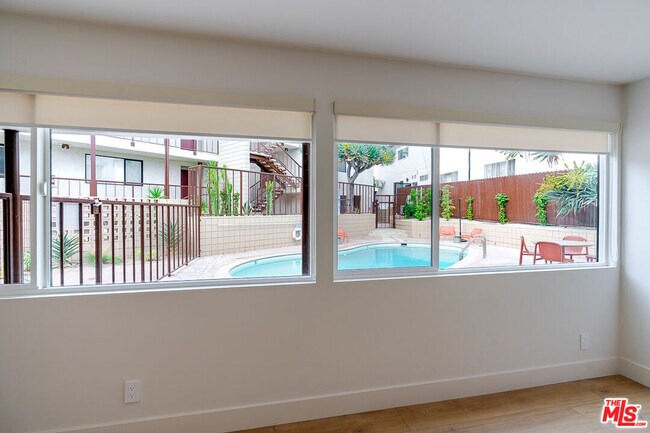 Building Photo - 12425 Texas Ave