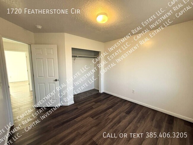 Building Photo - 1720 Featherstone Cir