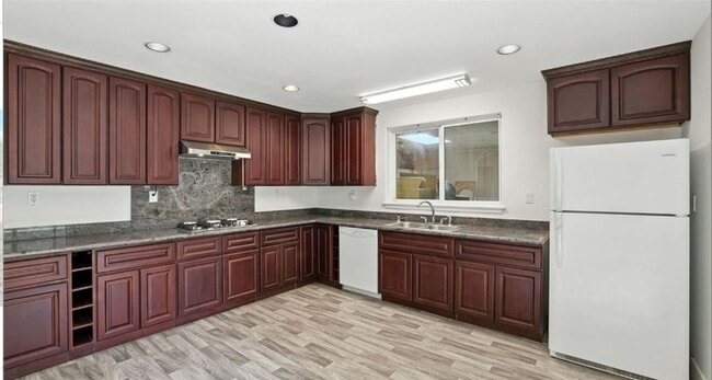 Building Photo - East Renton near Lake Kathleen MIL home - ...