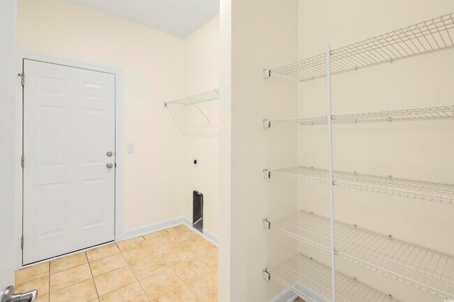 Building Photo - 3284 Saddlewood Cir