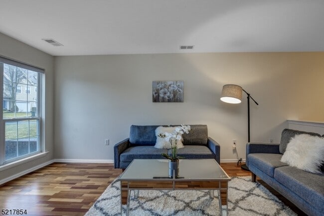 Building Photo - 118 Constitution Way