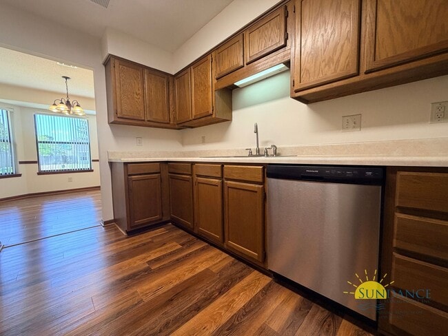 Building Photo - Beautifully Updated 3BR Home in Mary Esther!