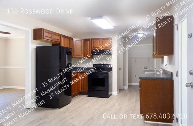 Building Photo - 130 Rosewood Dr