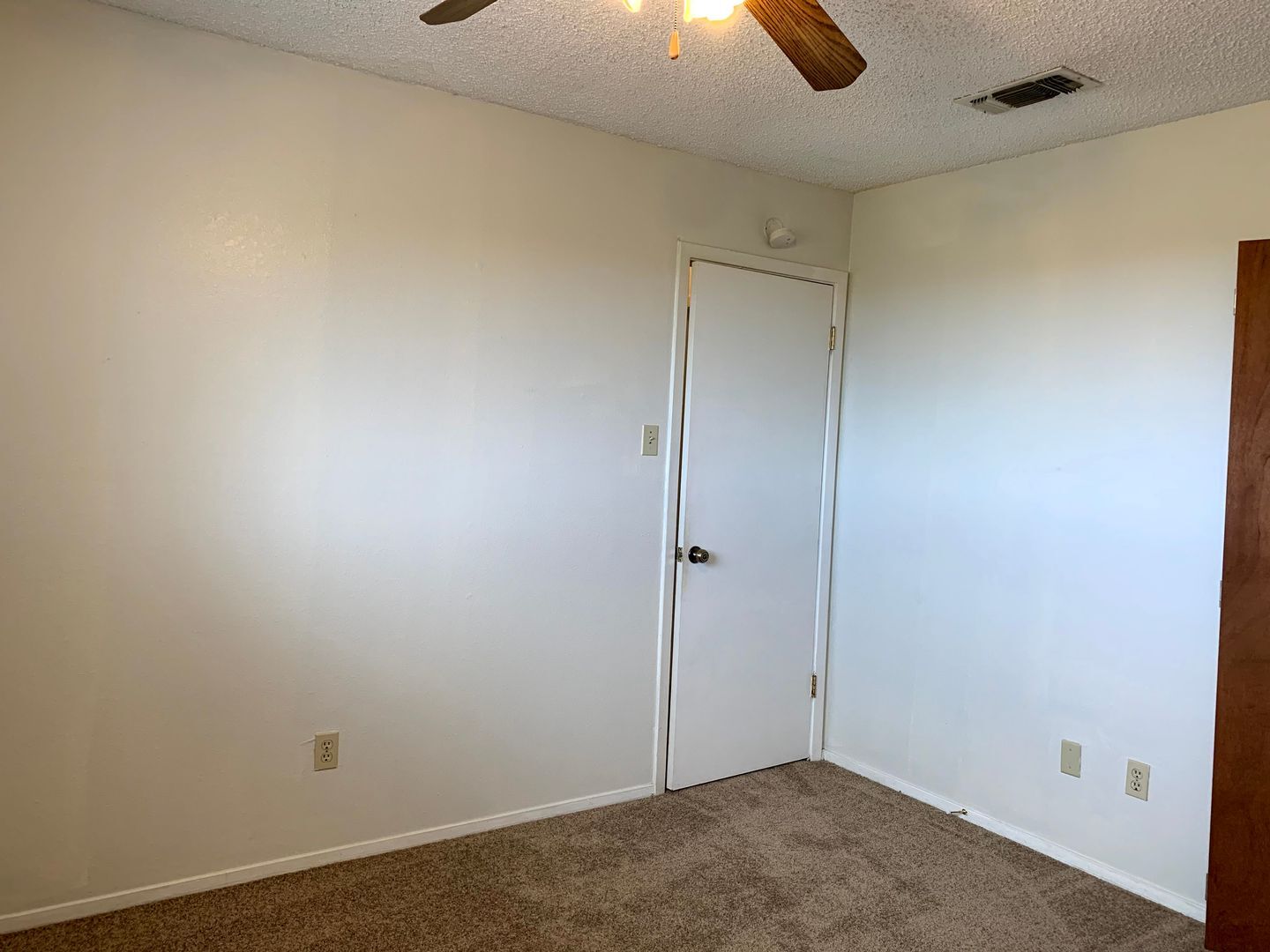 Building Photo - 907 N 7th St