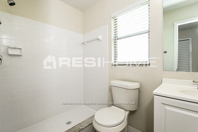Building Photo - 1313 Bramblewood Dr