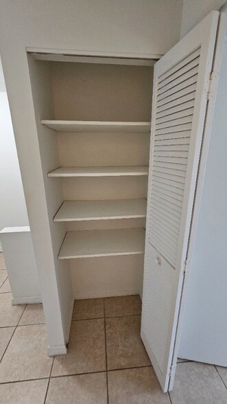 Building Photo - 4903 Catalina Dr