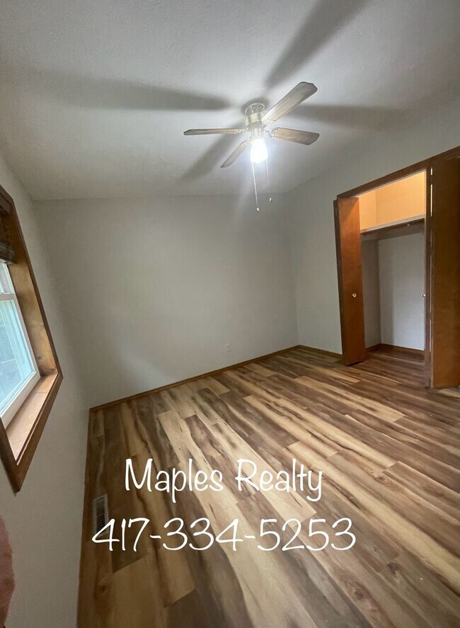Building Photo - NEW LISTING 3 Bedroom, 2 Bath Home in Rockaway Beach, MO