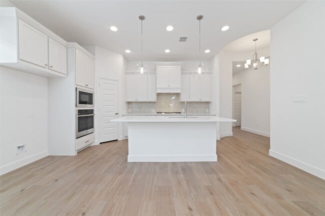 Building Photo - 31019 Star Gazer Rd