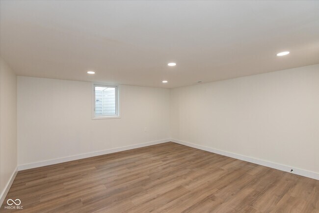 Building Photo - 6838 Johnson Rd