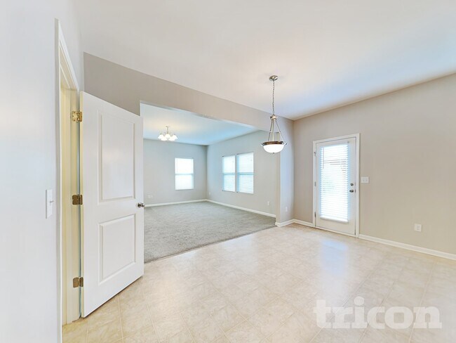 Building Photo - 2644 Andes Dr