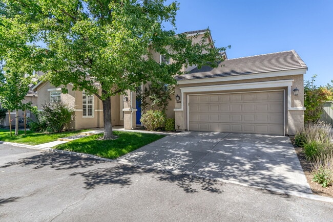 Building Photo - 10459 Summershade Ln