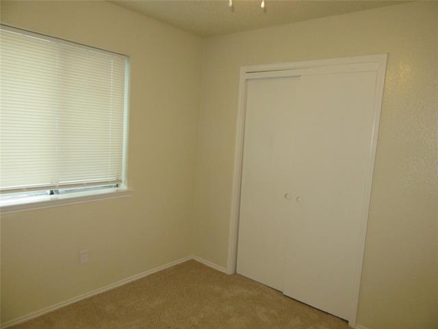 Building Photo - 1345 Roan Dr