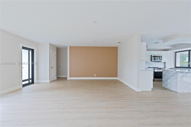 Building Photo - 4115 Madison St