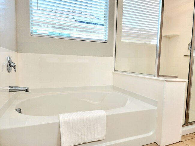 Building Photo - Coming Soon! CHARMING! FULLY-FURNISHED 4/B...