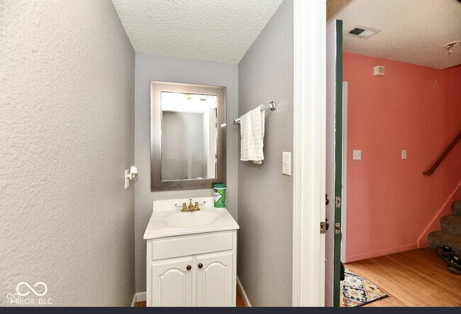 Building Photo - 5302 Cliff Ridge Dr
