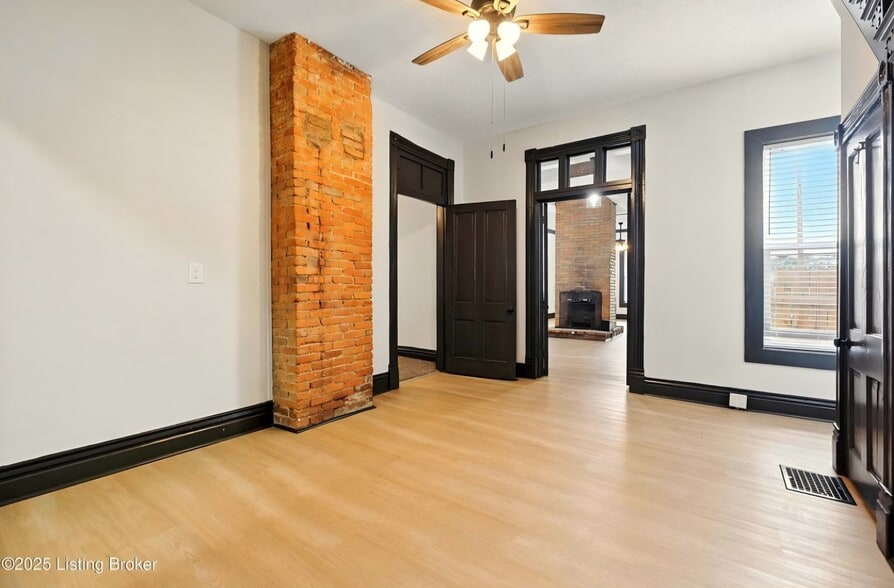 Building Photo - 1819 S Preston St