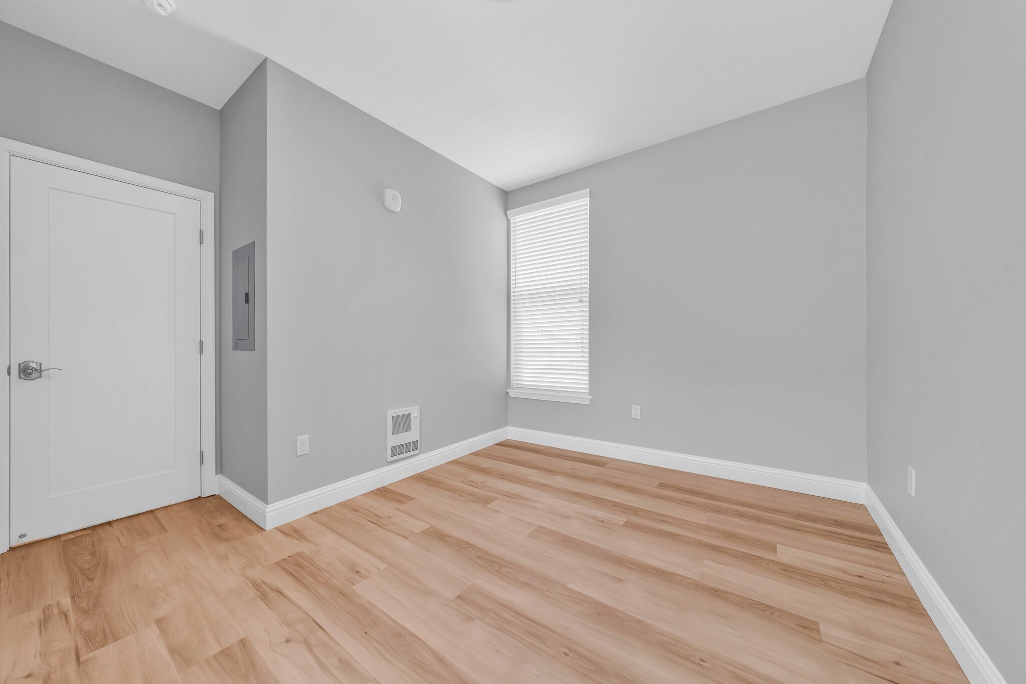 Building Photo - 2020 Dwight Way