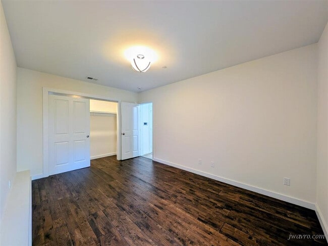 Building Photo - 754 20th Ave