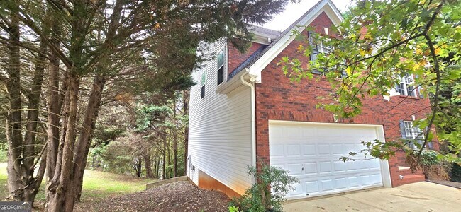 Building Photo - 610 James Ridge Dr