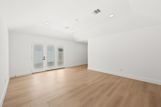 Building Photo - 7631 Westwind Ln