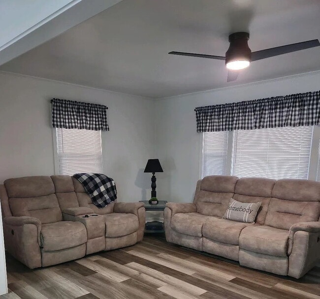 Building Photo - Renovated - 3 bedrooms w/ tankless water heater