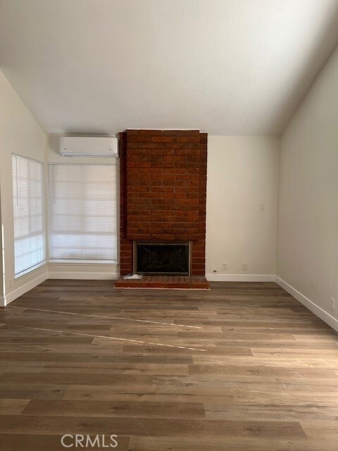 Building Photo - 18422 Susan Pl