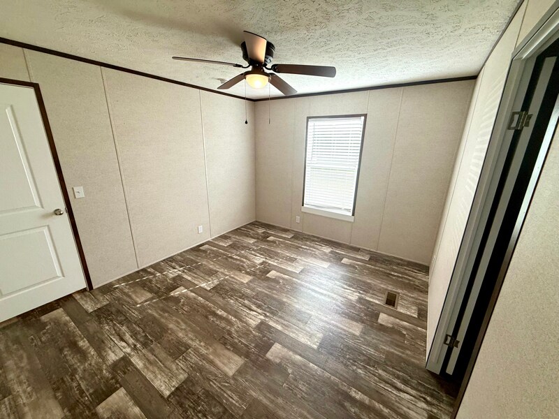 Building Photo - 130 S Blackberry Cir