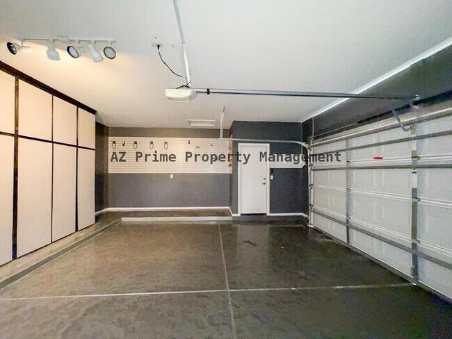 Building Photo - 19716 E Thornton Rd