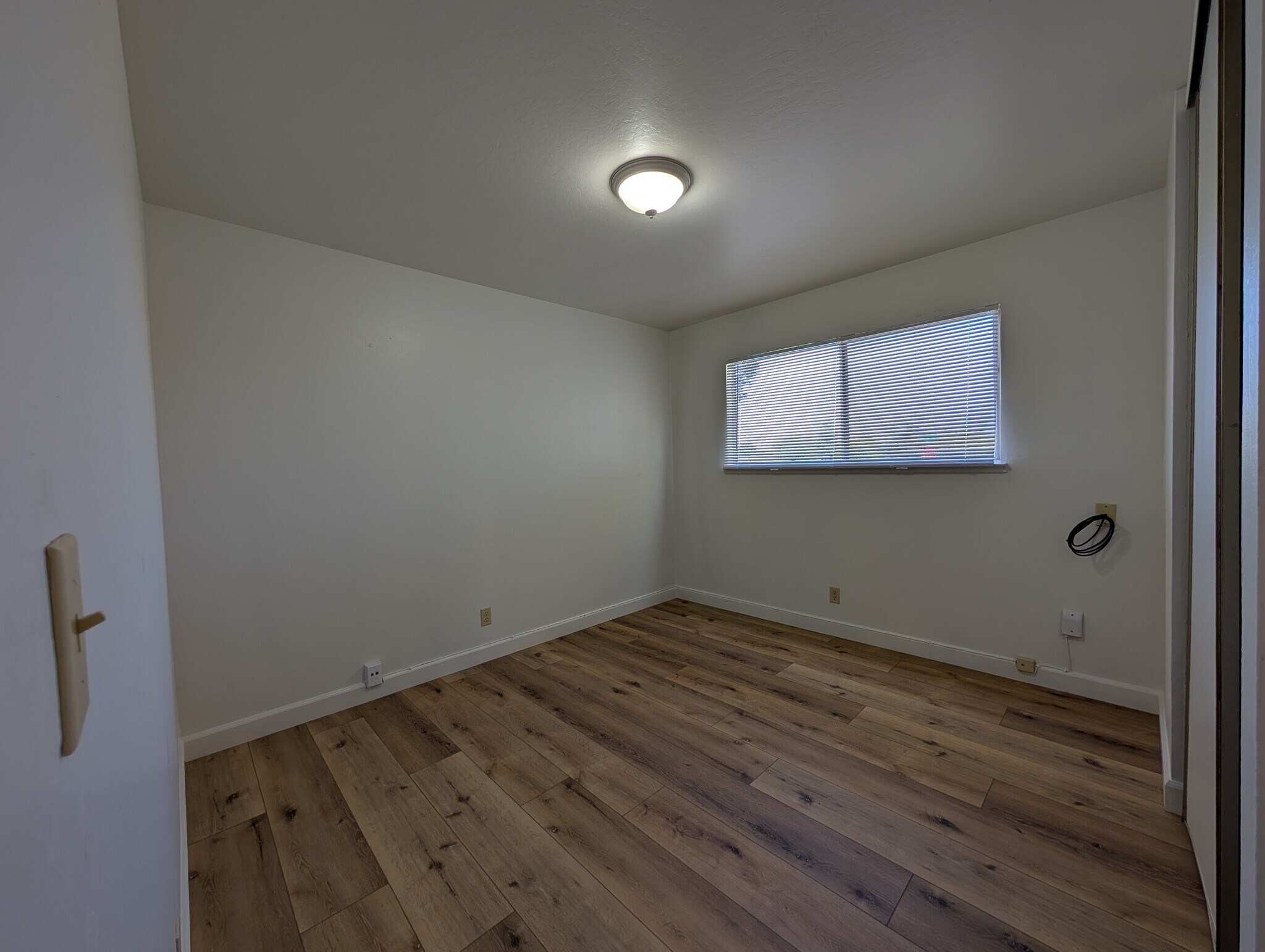 Building Photo - 1551 Memorial Dr