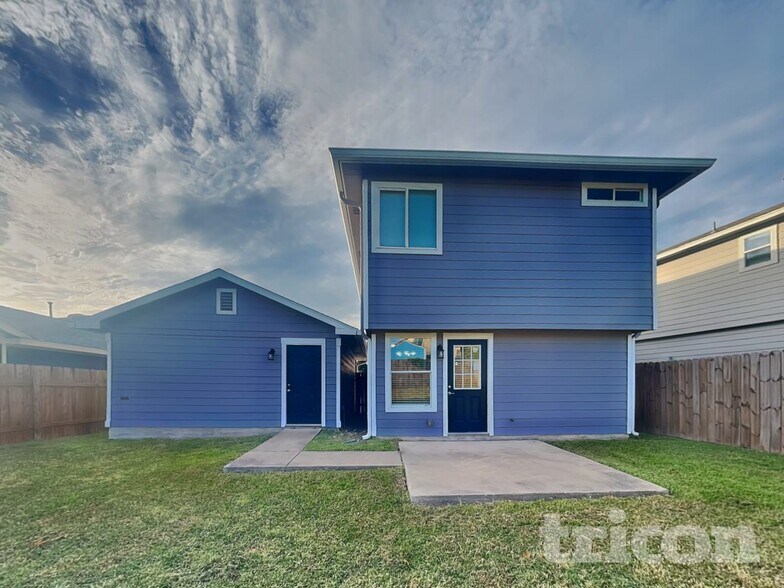 Building Photo - 11312 Hungry Horse Dr