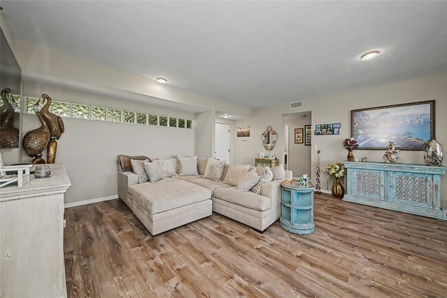 Building Photo - 5408 Eagles Point Cir