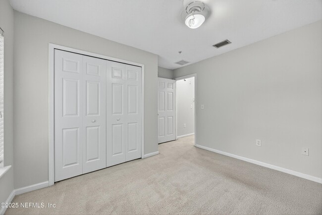 Building Photo - 7067 Deer Lodge Cir
