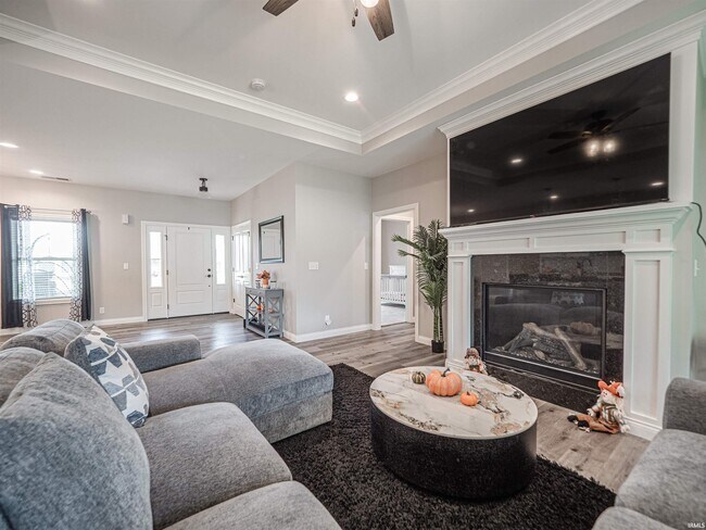 Building Photo - 3593 Sand Dr