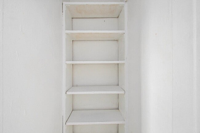 Building Photo - 147 Isbell St