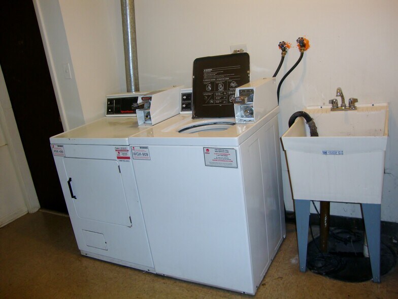 Laundry Room - 10459 Carol Ct