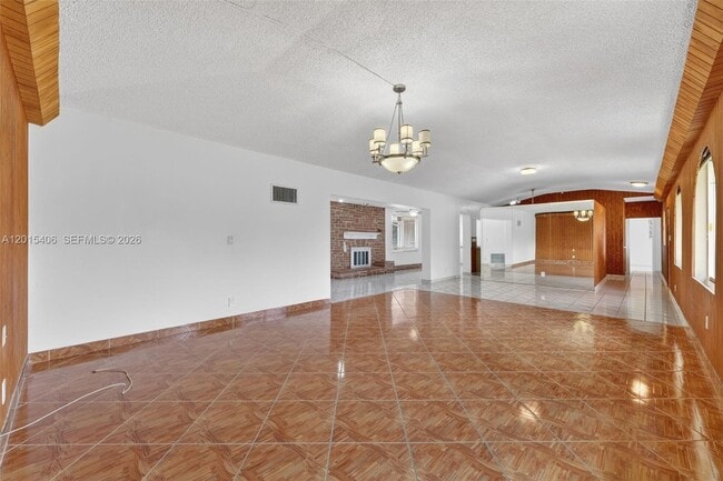 Building Photo - 1401 NE 200th Terrace