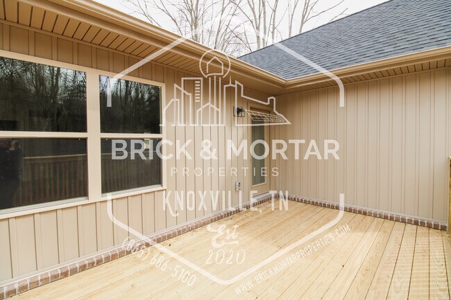 Building Photo - 4819 McCloud Rd