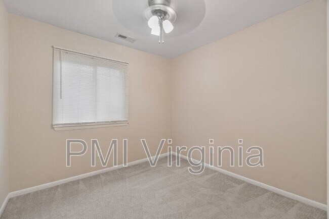 Building Photo - 3474 Smokey Chamber Dr