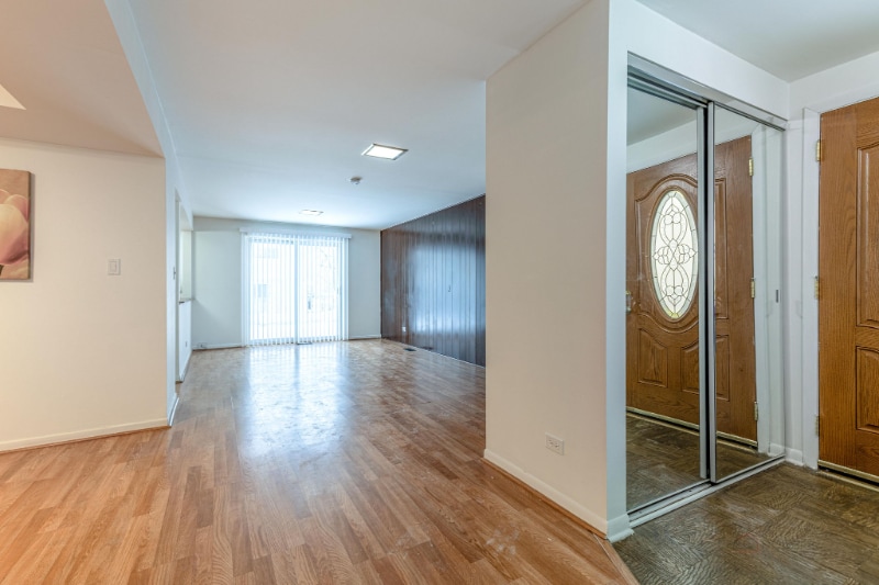 Building Photo - 9260 Dee Rd