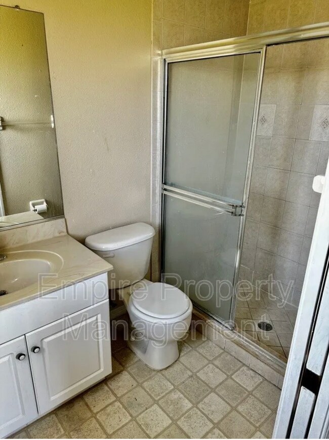 Building Photo - 3 Bedroom 2 bathroom 2 car garage home for rent in Cape Coral FL!